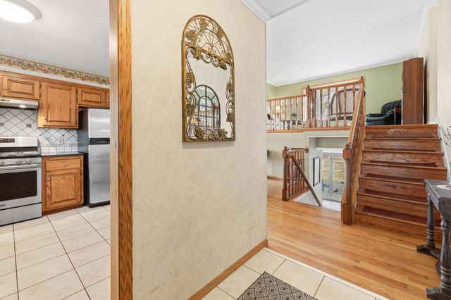 12700 90th Place N, Maple Grove, MN 55369