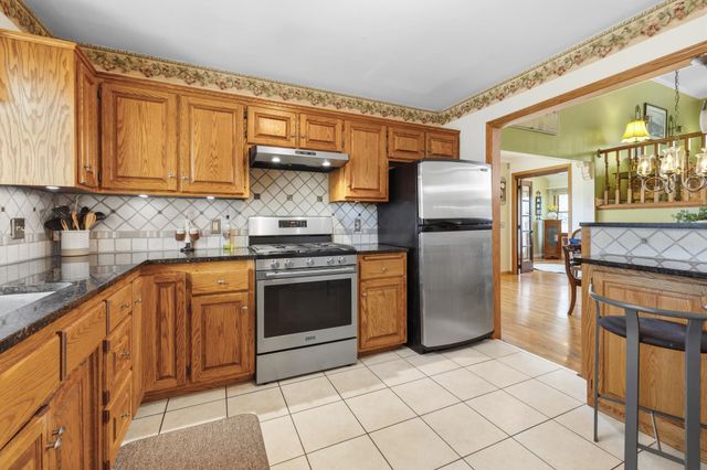 12700 90th Place N, Maple Grove, MN 55369