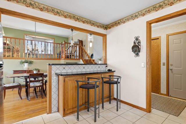 12700 90th Place N, Maple Grove, MN 55369