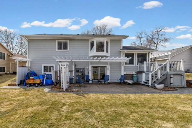 12700 90th Place N, Maple Grove, MN 55369