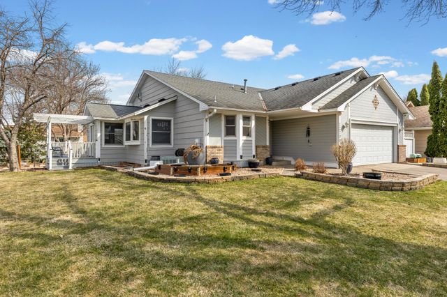 12700 90th Place N, Maple Grove, MN 55369