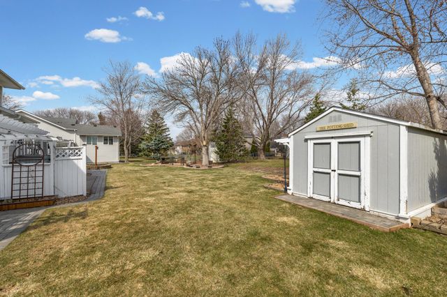 12700 90th Place N, Maple Grove, MN 55369