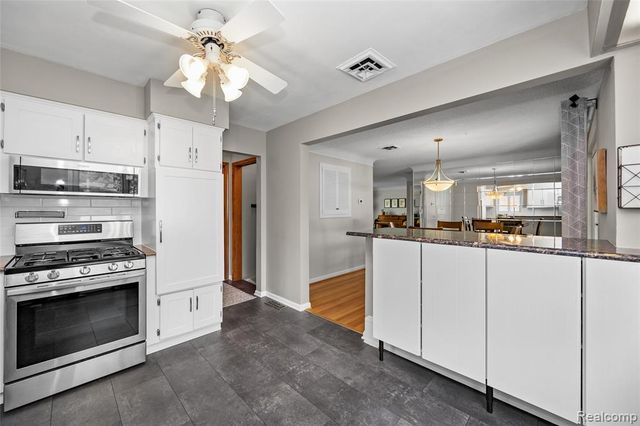 30064 Bentley Street, Livonia, MI 48154