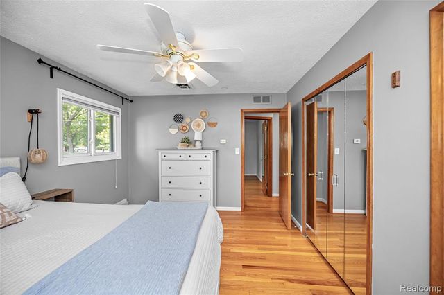 30064 Bentley Street, Livonia, MI 48154