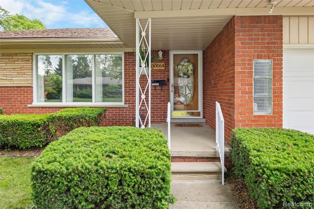 30064 Bentley Street, Livonia, MI 48154