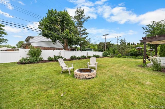 30064 Bentley Street, Livonia, MI 48154
