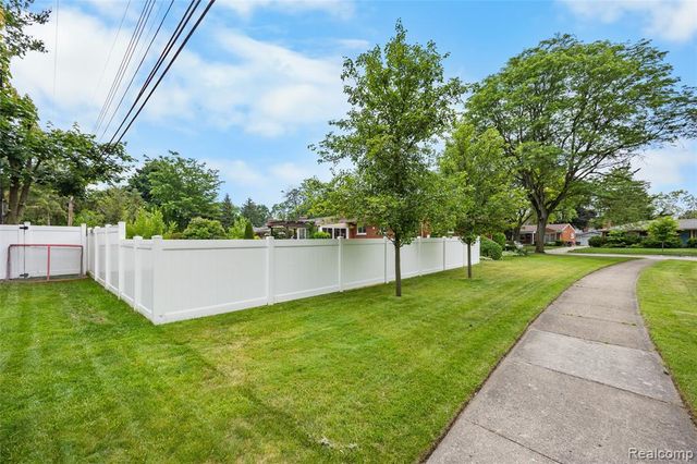 30064 Bentley Street, Livonia, MI 48154