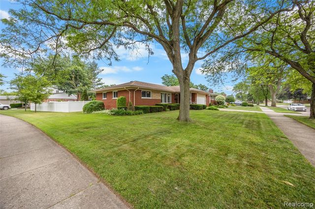 30064 Bentley Street, Livonia, MI 48154