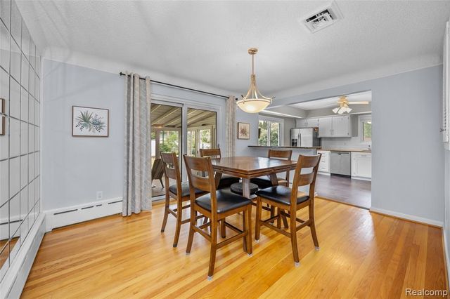 30064 Bentley Street, Livonia, MI 48154