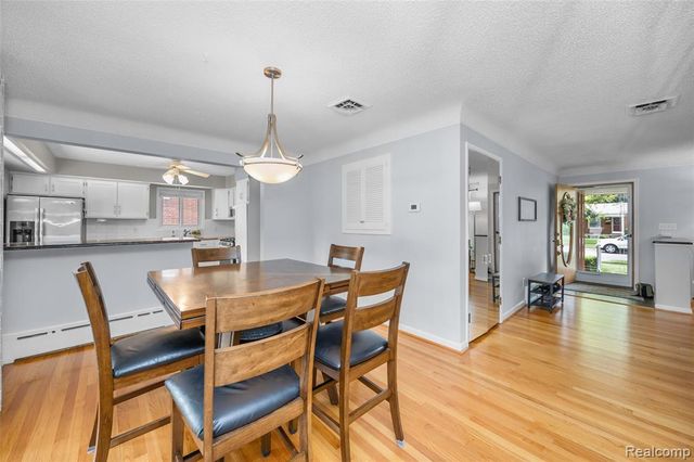 30064 Bentley Street, Livonia, MI 48154