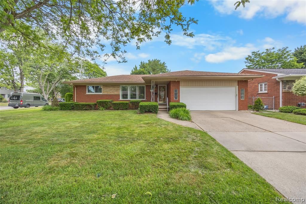 30064 Bentley Street, Livonia, MI 48154