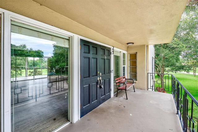 25 COUNTRY CLUB DRIVE, Largo, FL 33771