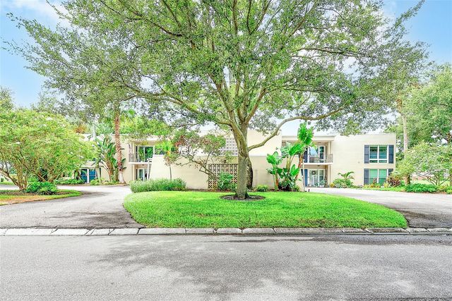 25 COUNTRY CLUB DRIVE, Largo, FL 33771