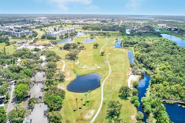 25 COUNTRY CLUB DRIVE, Largo, FL 33771