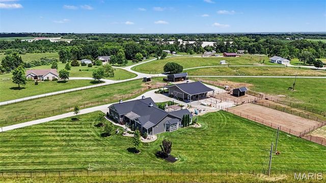 219 Fieth Road, Troy, MO 63379