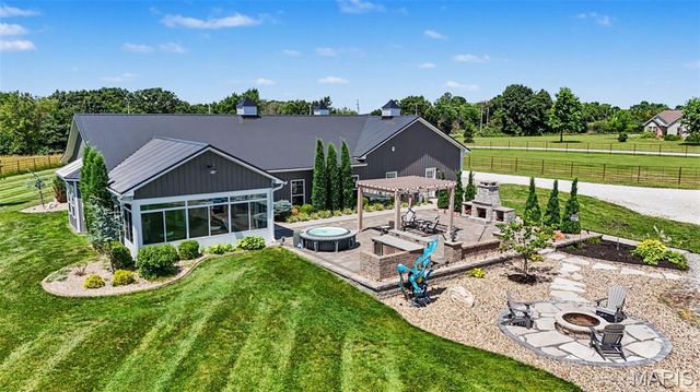219 Fieth Road, Troy, MO 63379