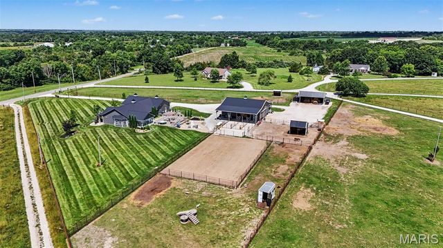 219 Fieth Road, Troy, MO 63379