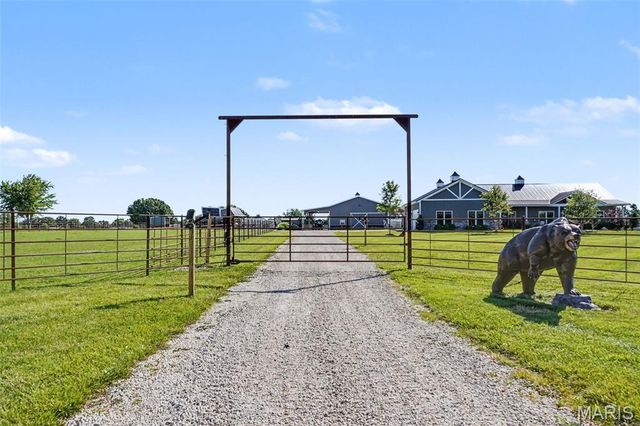 219 Fieth Road, Troy, MO 63379