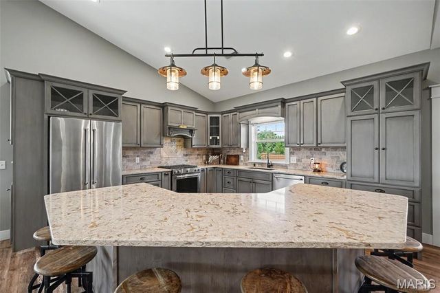 219 Fieth Road, Troy, MO 63379