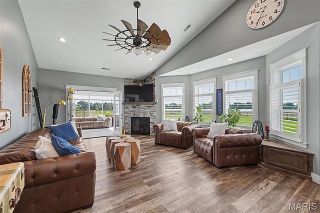 219 Fieth Road, Troy, MO 63379