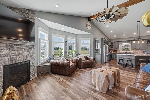 219 Fieth Road, Troy, MO 63379
