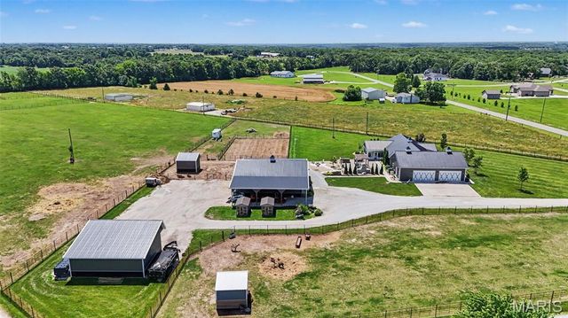 219 Fieth Road, Troy, MO 63379