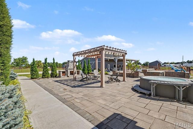 219 Fieth Road, Troy, MO 63379