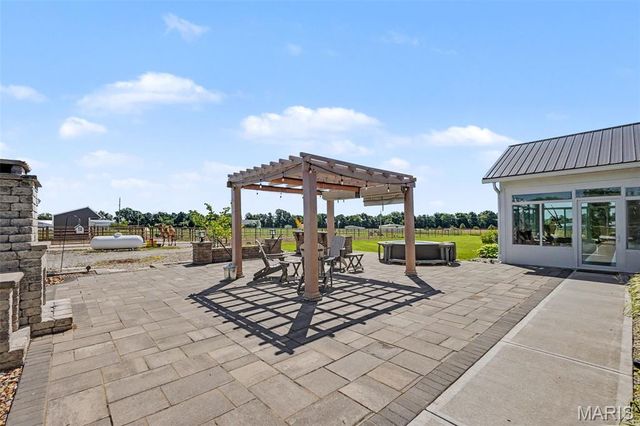 219 Fieth Road, Troy, MO 63379