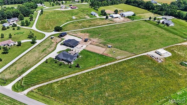 219 Fieth Road, Troy, MO 63379