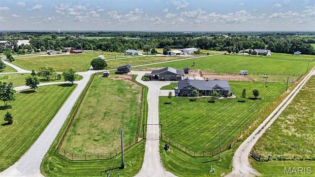 219 Fieth Road, Troy, MO 63379