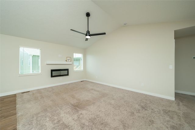 9068 Hayden Drive, West Des Moines, IA 50266