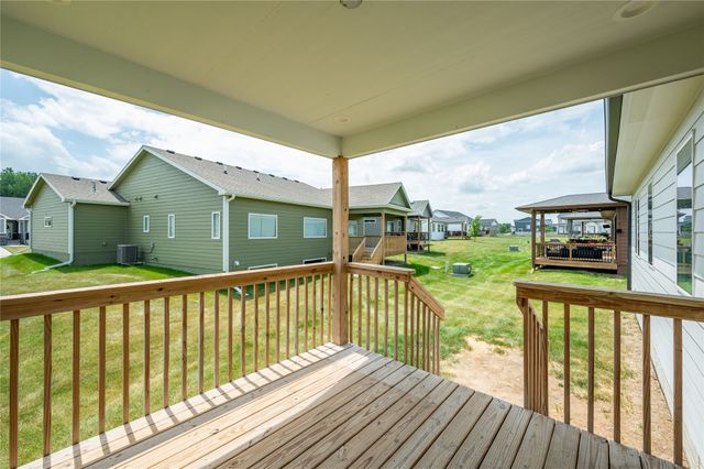 9068 Hayden Drive, West Des Moines, IA 50266