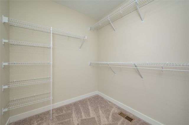 9068 Hayden Drive, West Des Moines, IA 50266