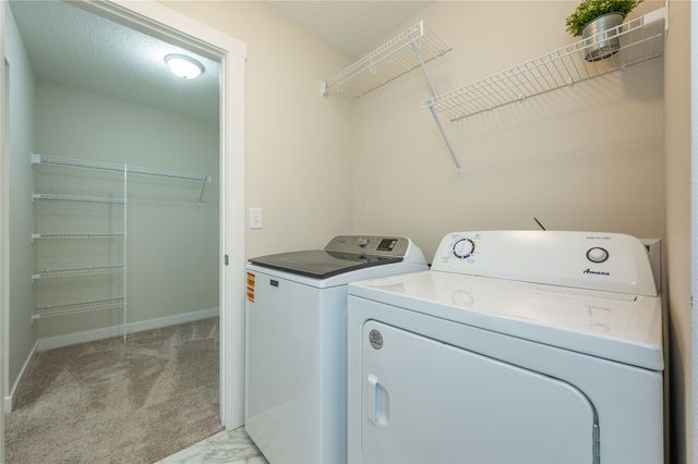 9068 Hayden Drive, West Des Moines, IA 50266
