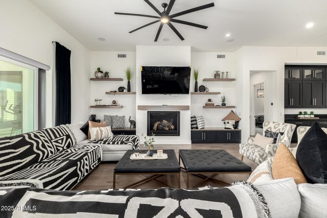 20756 E INDIANA Avenue, Queen Creek, AZ 85142