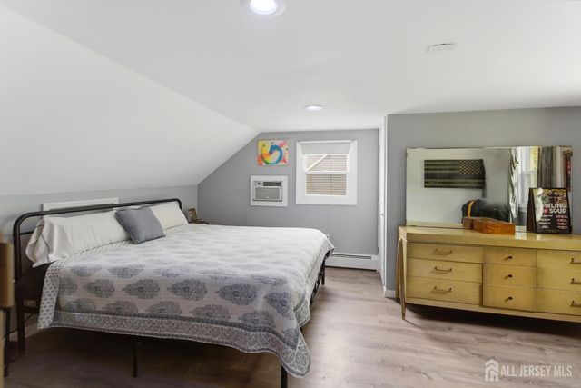 45 Kendall Drive, Sayreville, NJ 08859