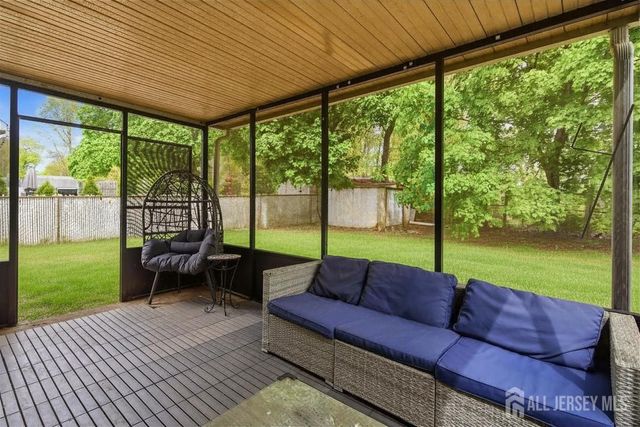 45 Kendall Drive, Sayreville, NJ 08859