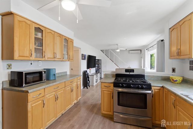 45 Kendall Drive, Sayreville, NJ 08859