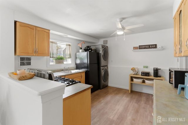 45 Kendall Drive, Sayreville, NJ 08859