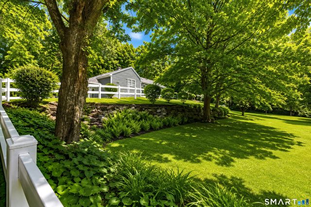 12 Walker Road, Woodbury, CT 06798
