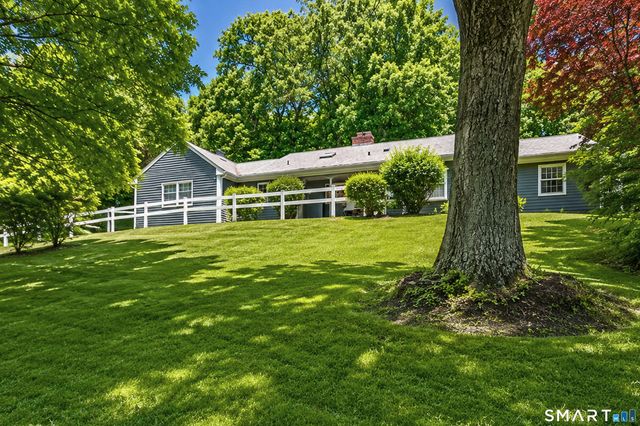 12 Walker Road, Woodbury, CT 06798