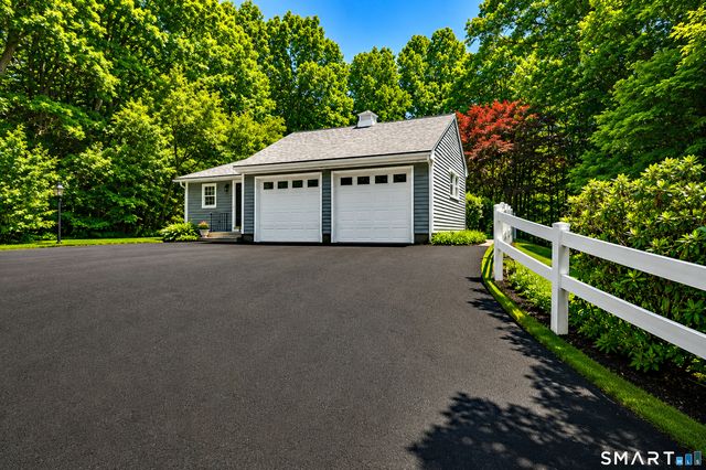 12 Walker Road, Woodbury, CT 06798