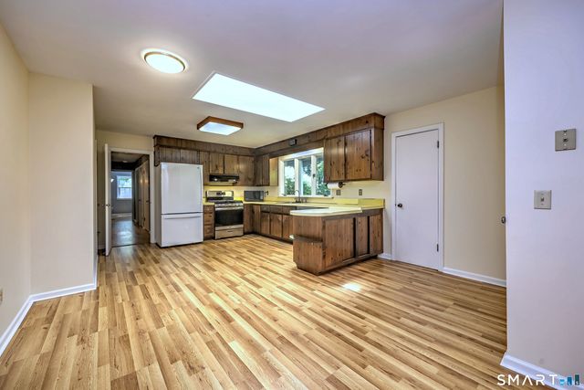 12 Walker Road, Woodbury, CT 06798