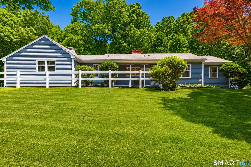 12 Walker Road, Woodbury, CT 06798