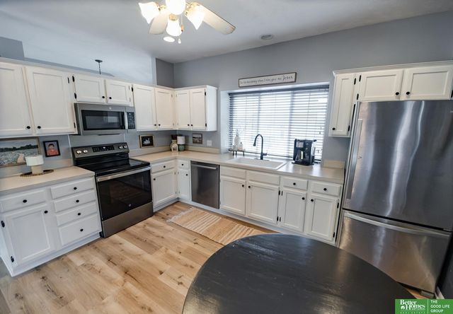 11854 Newport Avenue, Omaha, NE 68164
