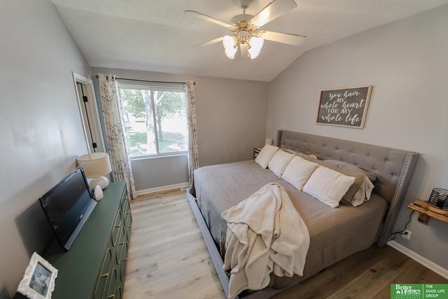 11854 Newport Avenue, Omaha, NE 68164