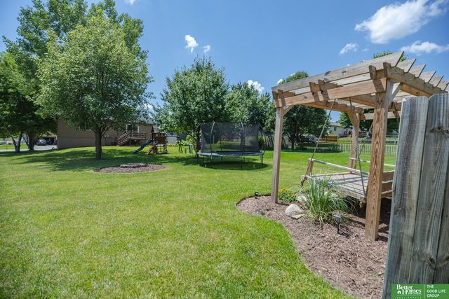 11854 Newport Avenue, Omaha, NE 68164