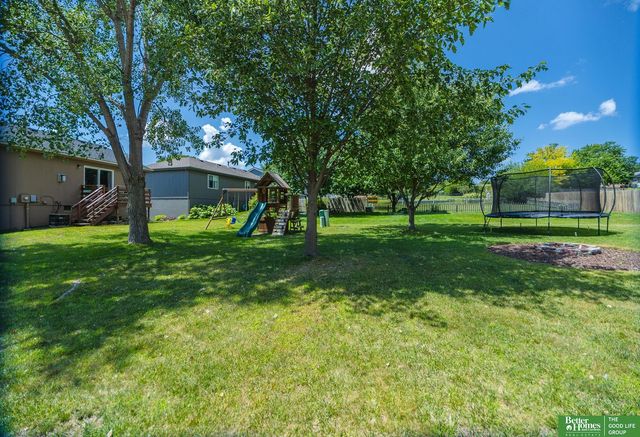 11854 Newport Avenue, Omaha, NE 68164