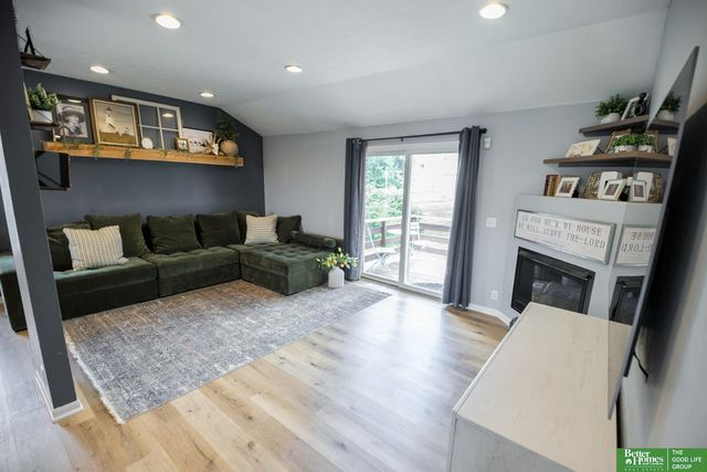 11854 Newport Avenue, Omaha, NE 68164