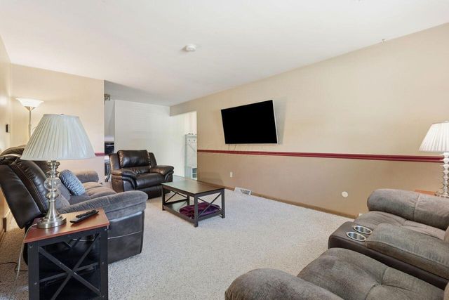 945 Matterhorn Drive, Reynoldsburg, OH 43068